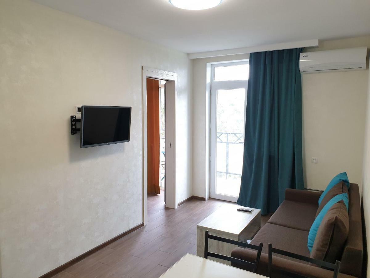 Apartment Near The Beach Batumi-Gonio Exterior photo