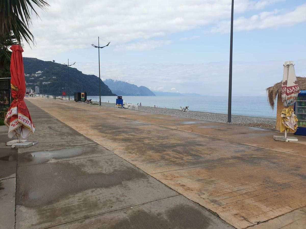 Apartment Near The Beach Batumi-Gonio Exterior photo